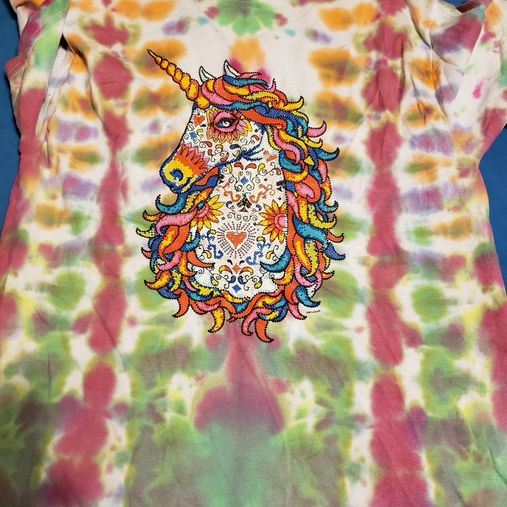 Tie dye w/ unicorn decal